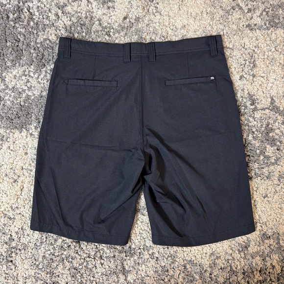 Travis Mathew, Mens Golf Athletic Shorts in Dark Gray with 9 Inseam, US Size: 34 - Picture 8 of 11